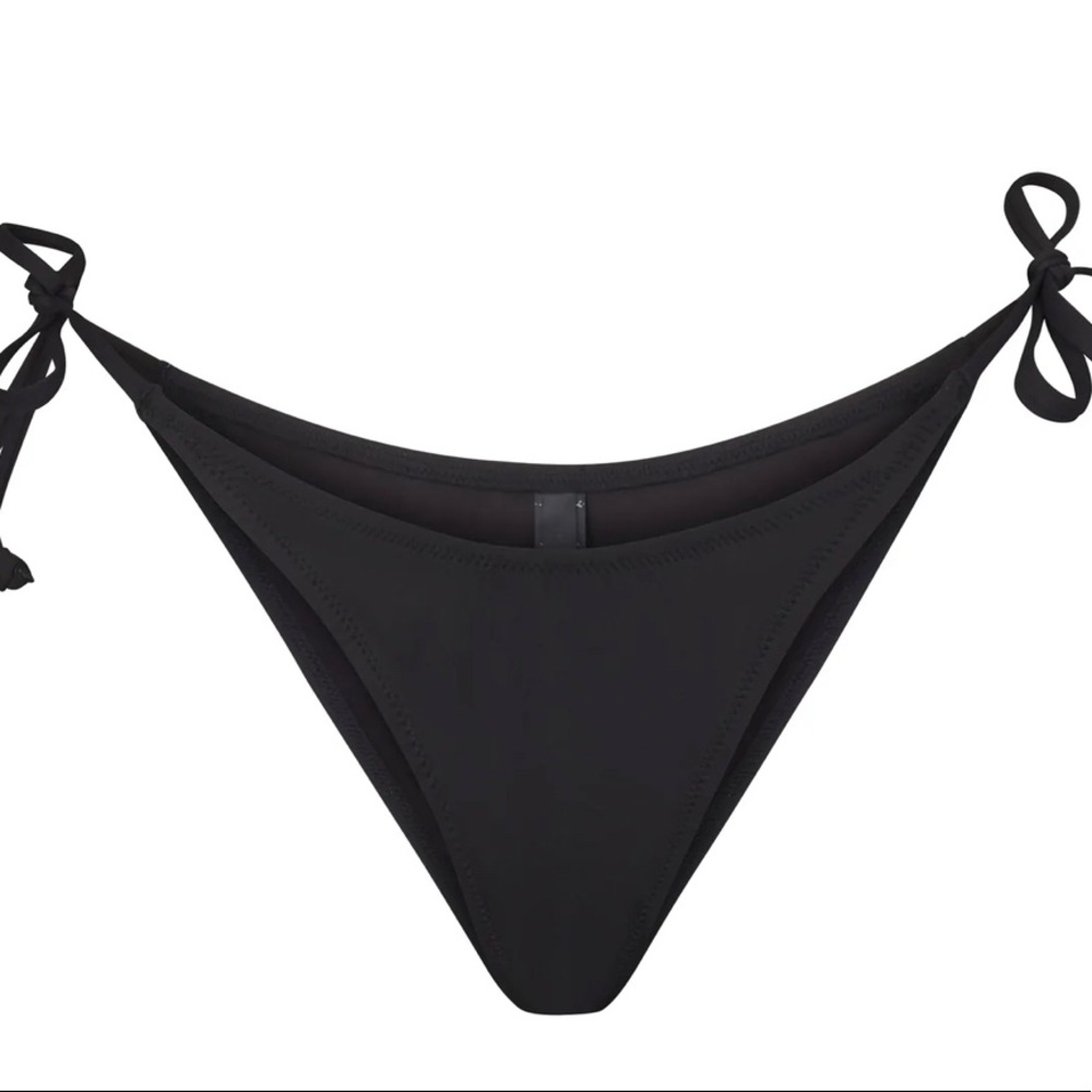 🆕 SKIMS SWIM Dipped Tie Bikini Bottoms in Onyx